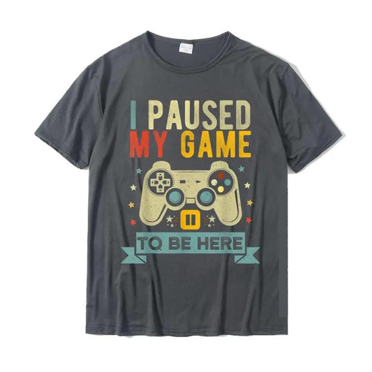 I Paused My Game To Be Here | Funny Herren T-Shirt aus Baumwolle (Dunkelgrau)