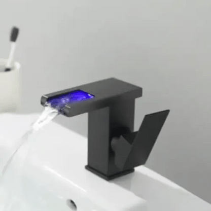 LED Wasserfallauslauf Wasserhahn | Hydropower, LED-Lichter - aus massivem Messing (Preview GIF)