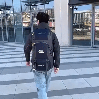 Ultraleichter 50L Wanderrucksack | Faltbar - Wasserfest: Ideal für Outdoor-Aktivitäten (Preview GIF)