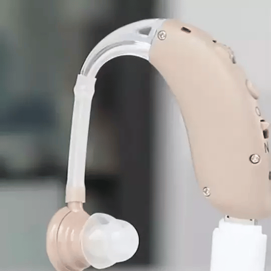 BTE-Hörverstärker: Tragbar, USB Wiederaufladbar | Hörgerät für Senioren - Preview GIF