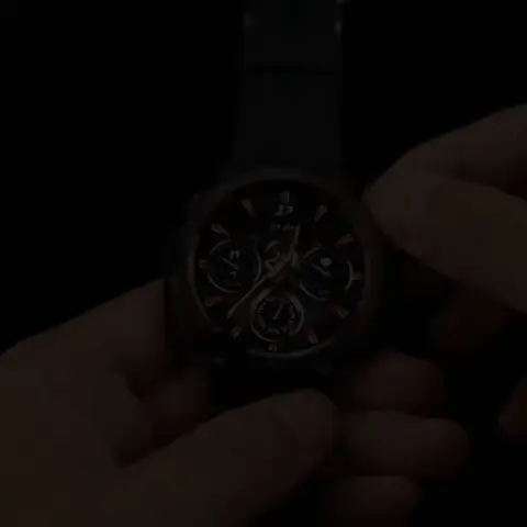 COLMI V68 1,43'' Ultra AMOLED Display Smartwatch: 100 Sportmodi + Flash LED Licht | Militärstandard-Qualität (Preview GIF)